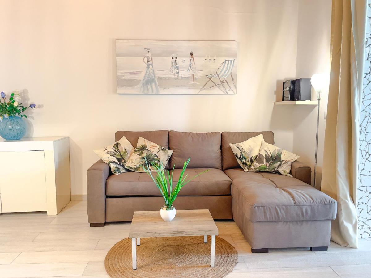 Athena Sea Front Apartment, Parking & Pool Lago Patria Extérieur photo