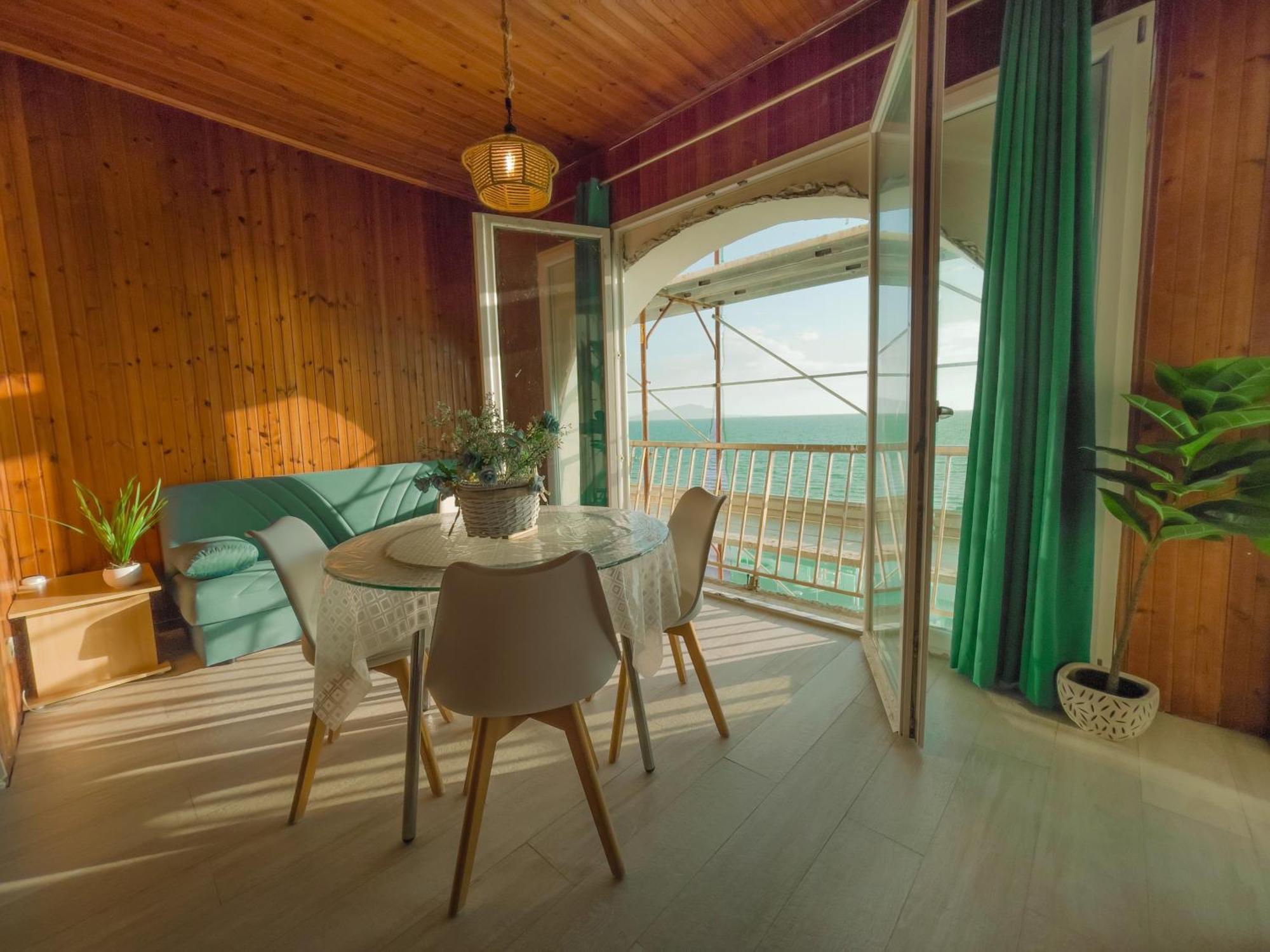Athena Sea Front Apartment, Parking & Pool Lago Patria Extérieur photo