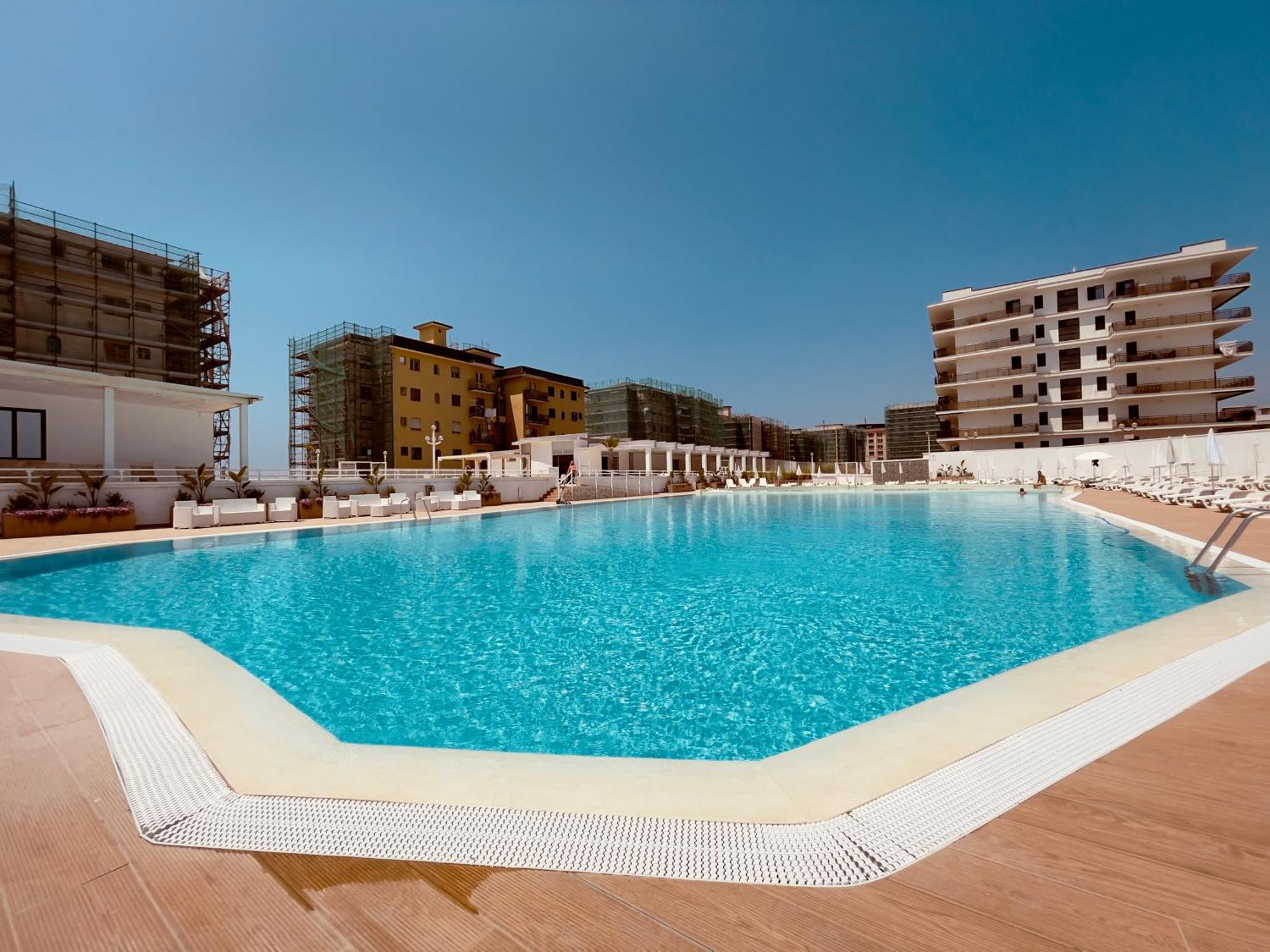 Athena Sea Front Apartment, Parking & Pool Lago Patria Extérieur photo